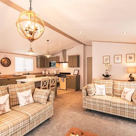 Lodge Hemingway With Hot Tub *