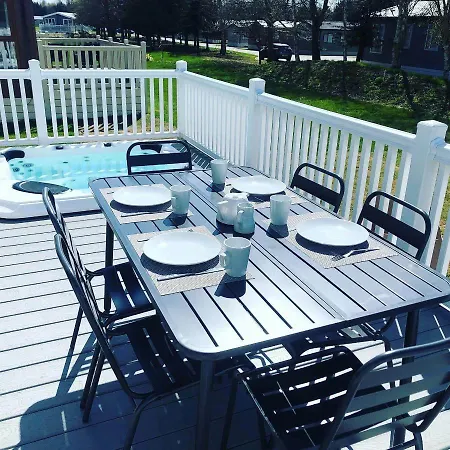 Hemingway With Hot Tub Lodge